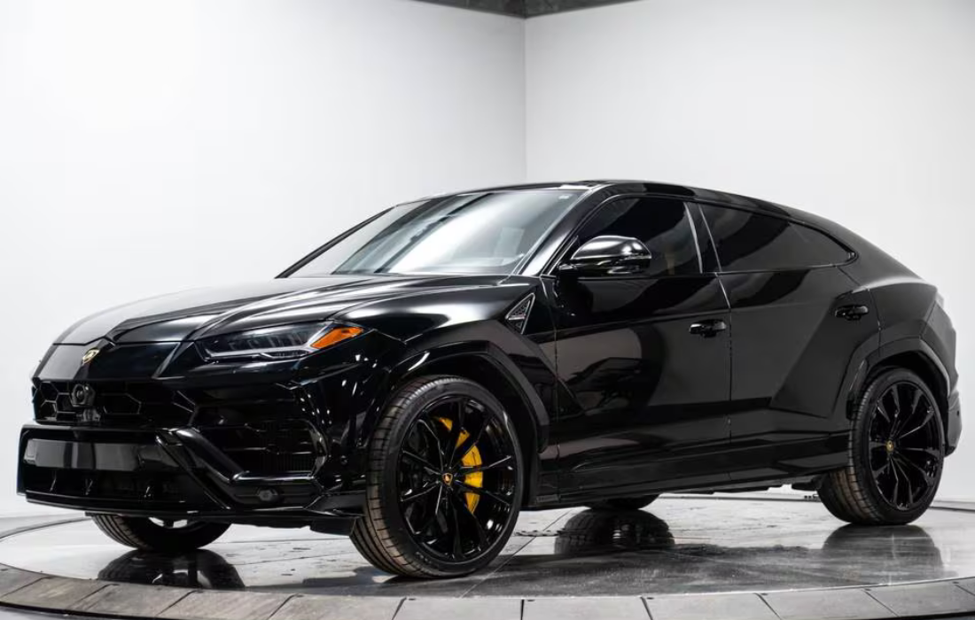 Black Lamborghini Urus | Ivan Exotics Car Rentals