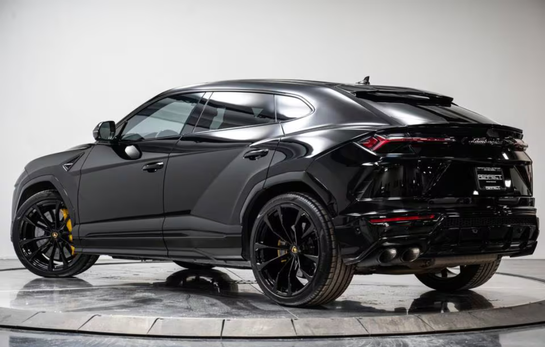 Black Lamborghini Urus | Ivan Exotics Car Rentals