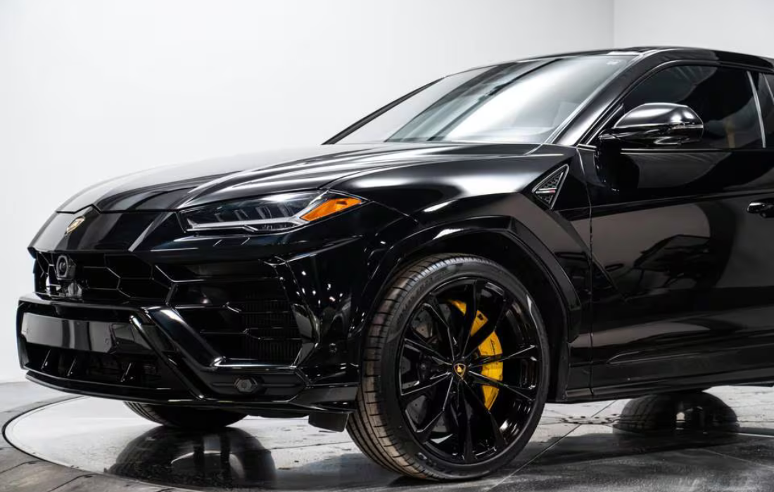 Black Lamborghini Urus | Ivan Exotics Car Rentals