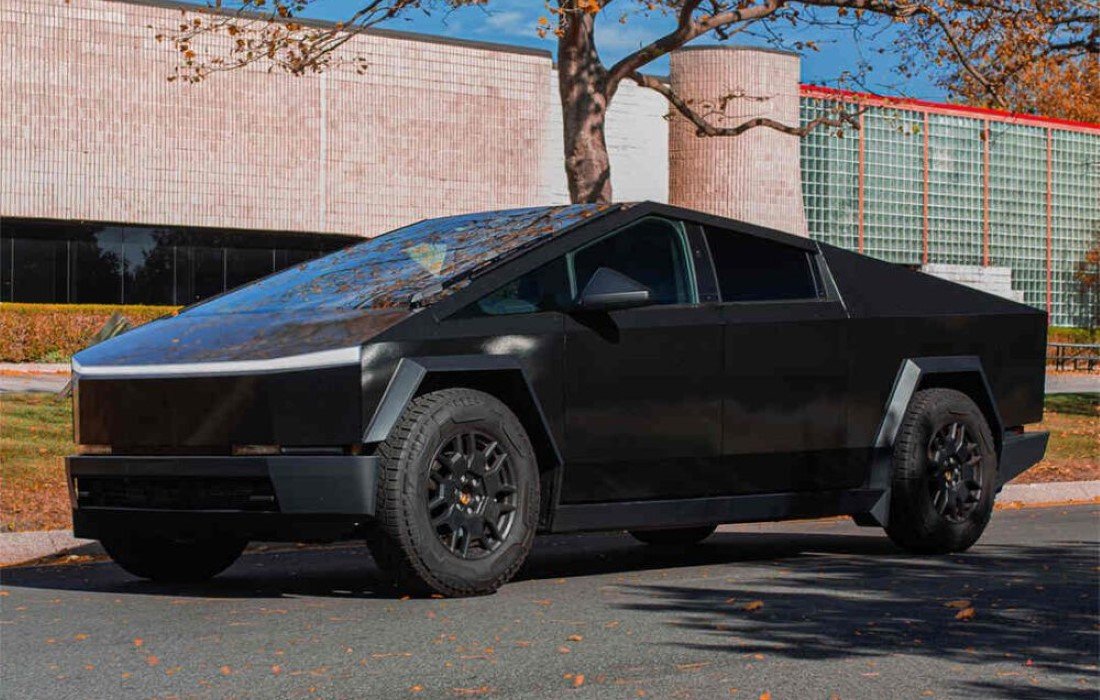 Tesla Cybertruck Black | Ivan Exotics Car Rentals