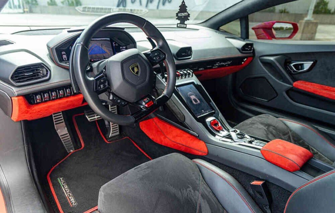 Lamborghini Huracan Evo Coupe | Ivan Exotics Car Rentals